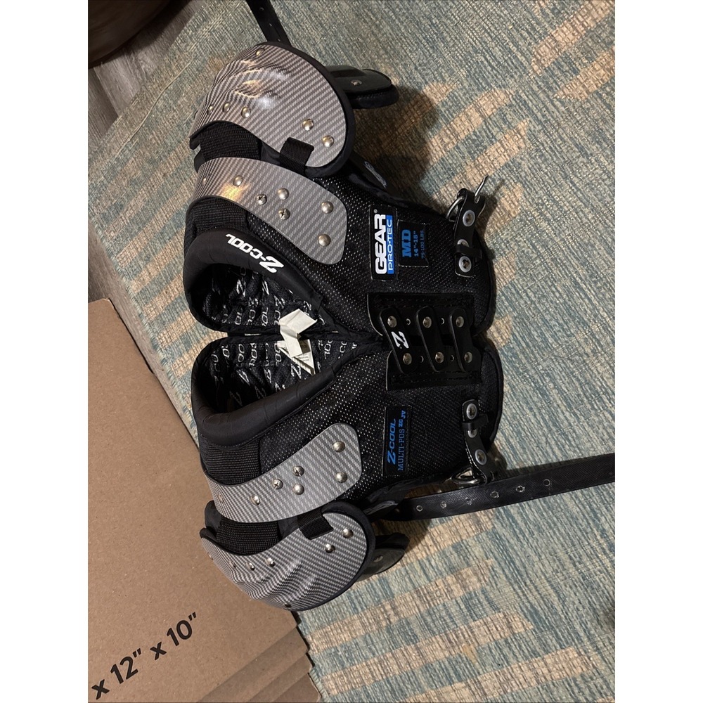 Pro-tec  Z-cool adult football shoulder pads Medium 14"-15"